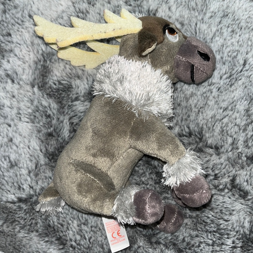 🐶3/20$ Disney’s Frozen Reindeer  TY Beanie Baby Sven Plush 6 1/2" 2015 Gray Read